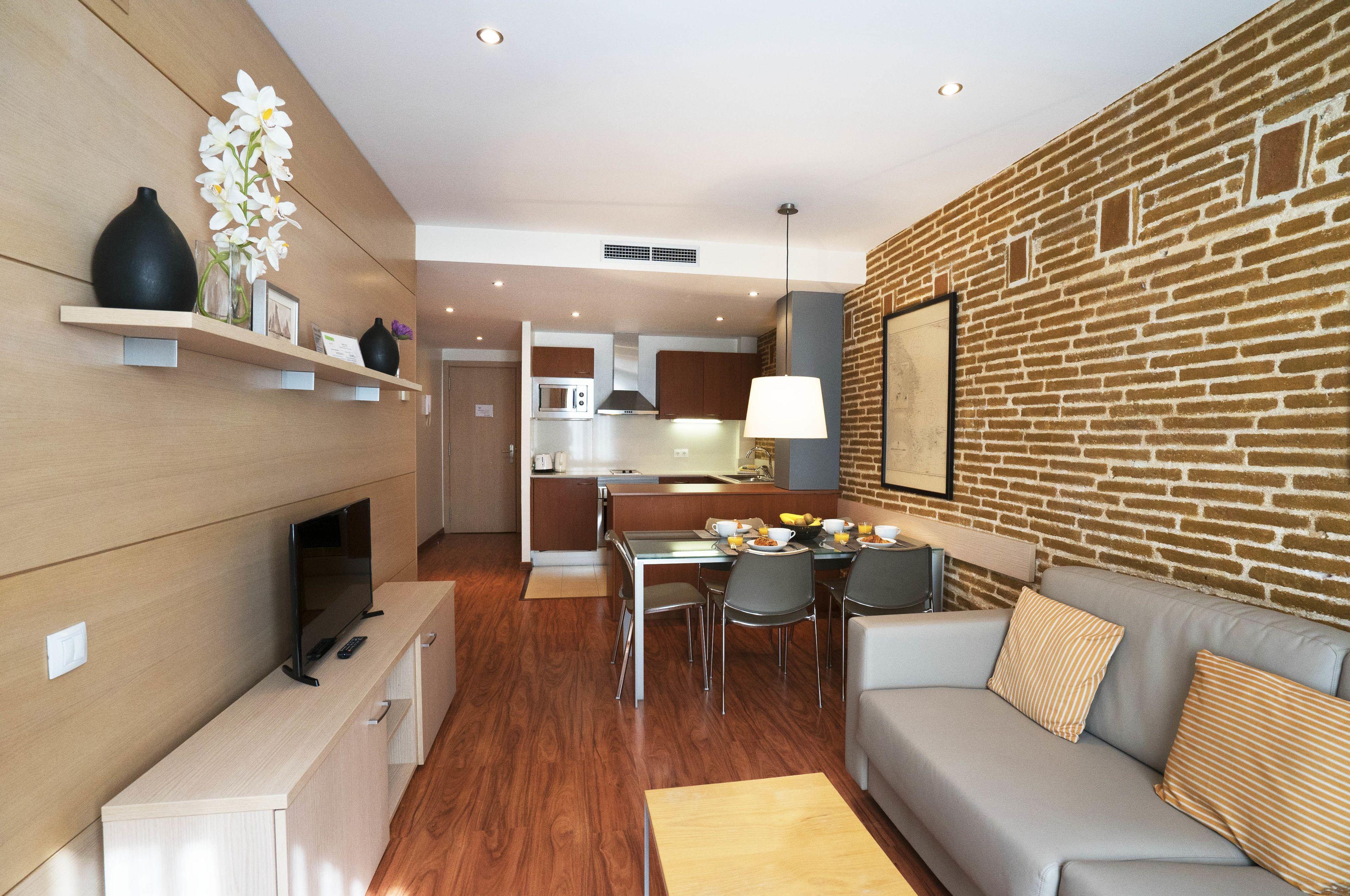 Serennia Cest Apartamentos Arc De Triomf, Barcelona